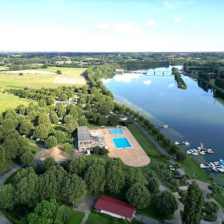 Camping De Thoissey *** Ngoại thất bức ảnh