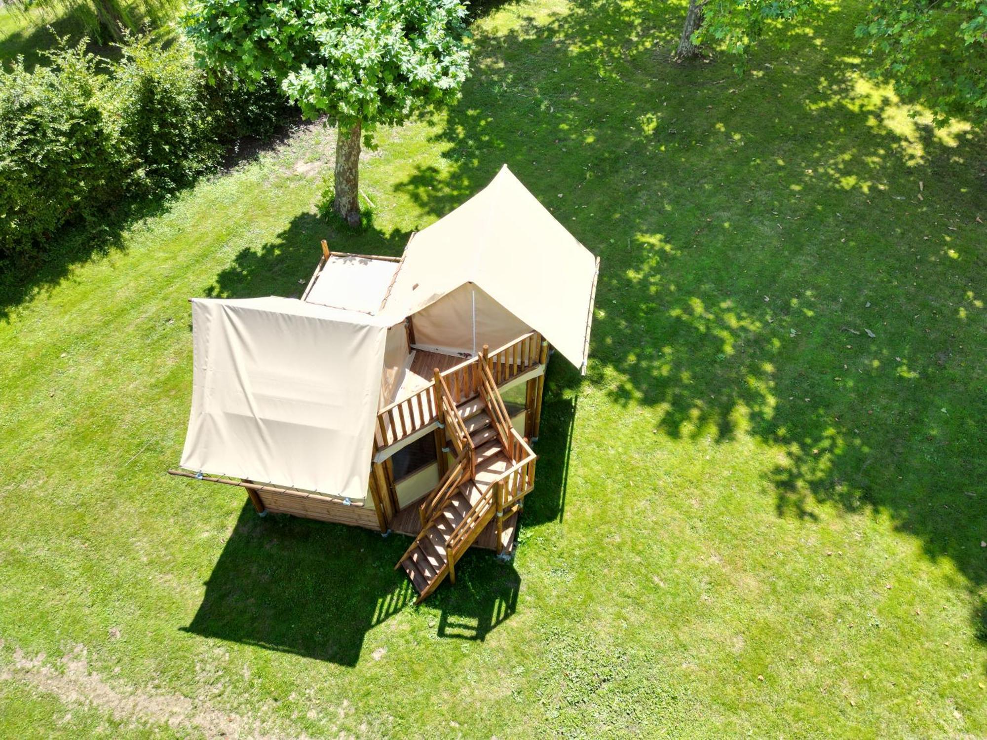 Camping De Thoissey *** Ngoại thất bức ảnh