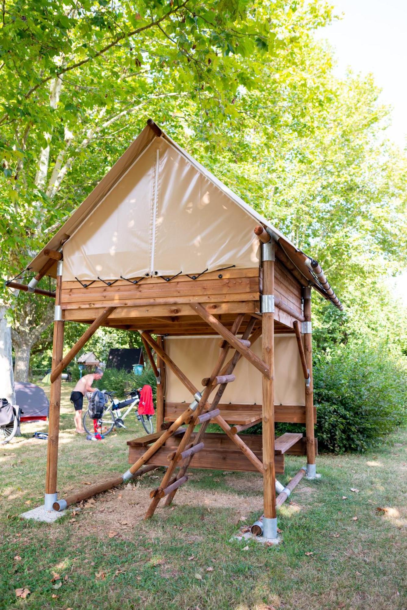 Camping De Thoissey *** Ngoại thất bức ảnh