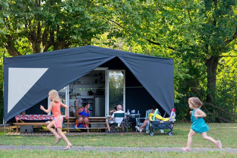 Camping De Thoissey *** Ngoại thất bức ảnh